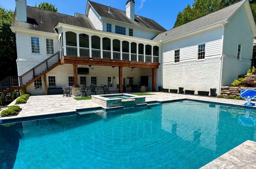 Huge House And A Relaxing Pool