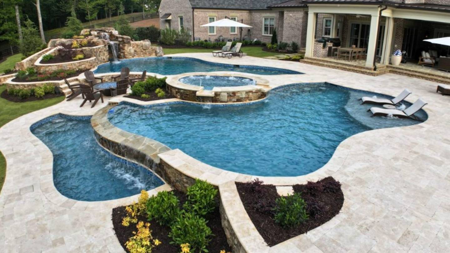 Popular Features of Freeform Pools